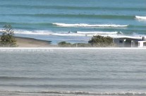 South Piha, King Tide (High and Low) 27.4.17