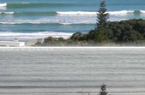 South Piha, King Tide (High and Low) 27.4.17